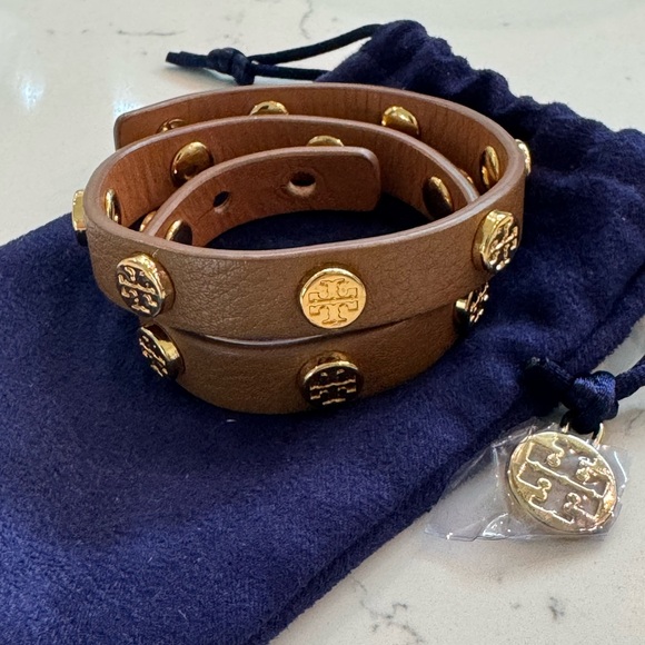 Tory Burch Wrap Around Brown Leather Bracelet.
Color: Brown - Picture 3 of 4